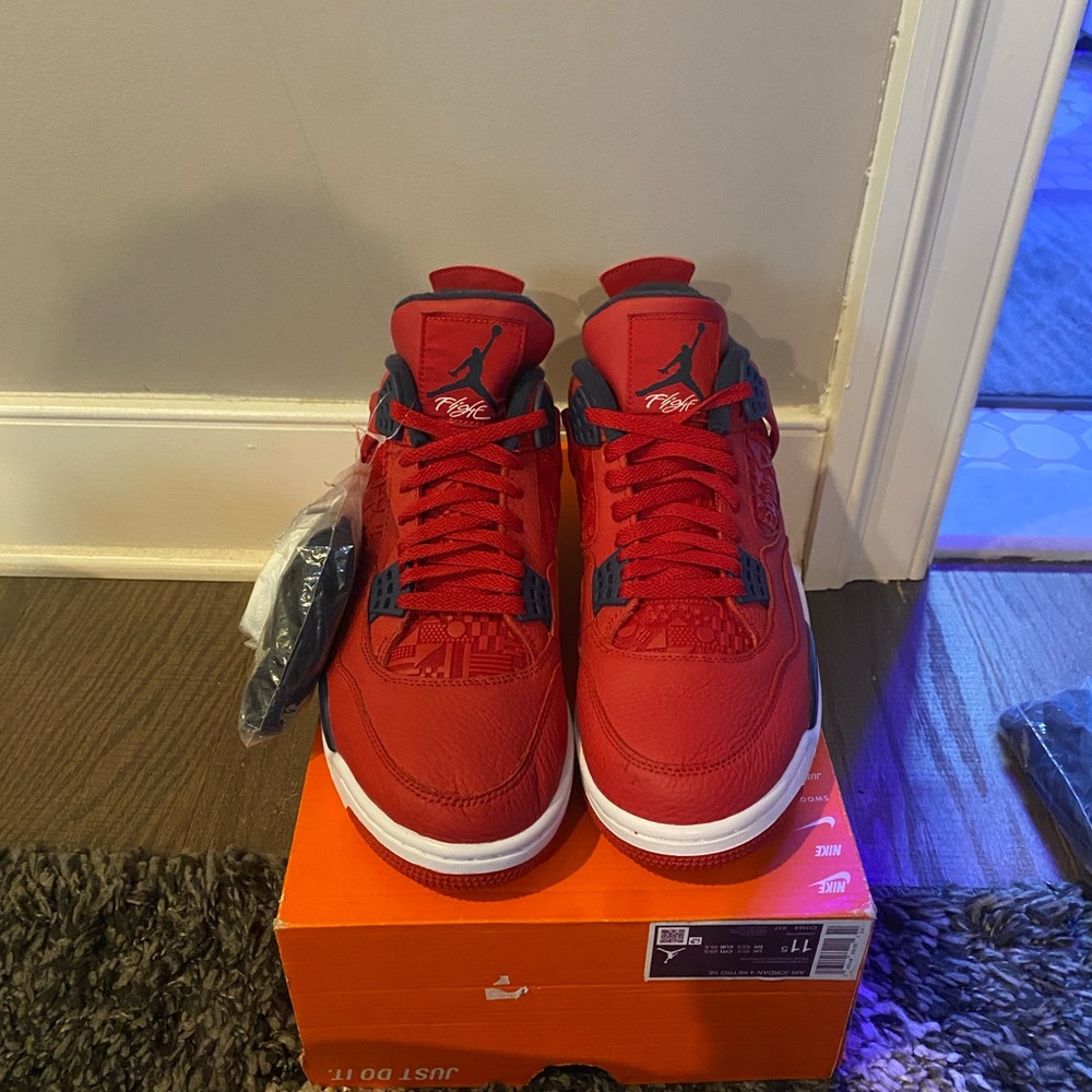 Jordan 4 Fiba size 11.5